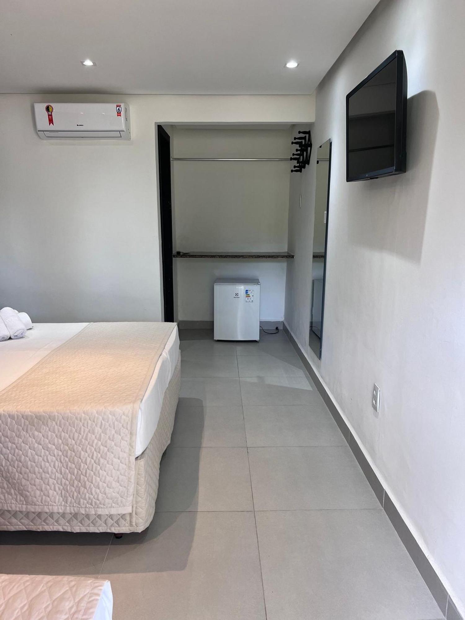 O Beira Mar Praia Hotel Esta Localizado Na Orla, Na Praia De Taperapuan, Cafe Incluso, Wi-Fi 500Mb, Piscinas, Estacionamento Privativo, Ar Condicionado Split, Smart Tv, Frigobar, Порто Сегуро Екстериор снимка