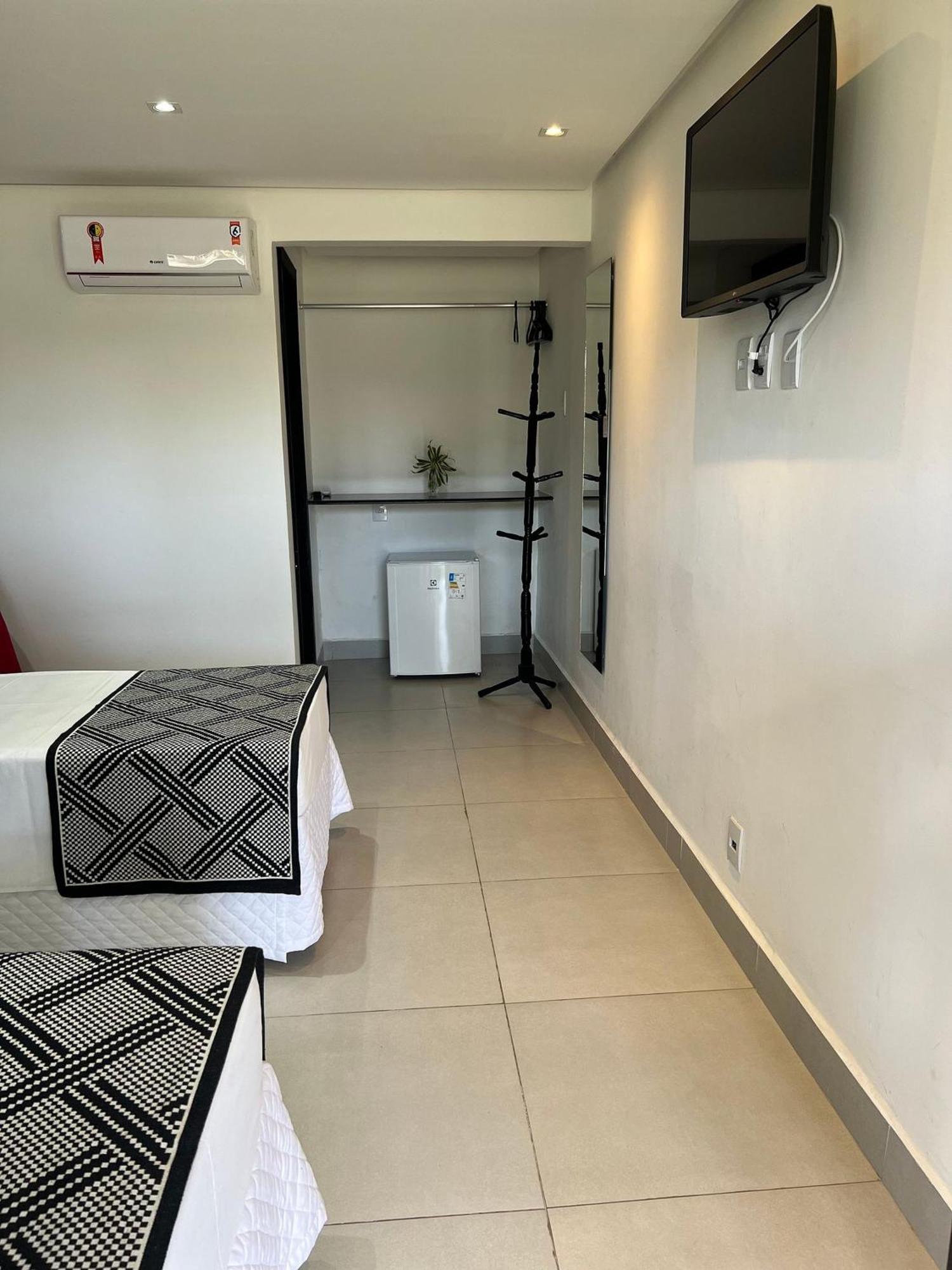 O Beira Mar Praia Hotel Esta Localizado Na Orla, Na Praia De Taperapuan, Cafe Incluso, Wi-Fi 500Mb, Piscinas, Estacionamento Privativo, Ar Condicionado Split, Smart Tv, Frigobar, Порто Сегуро Екстериор снимка